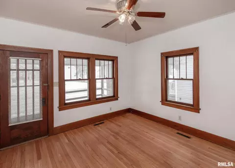 2907 12th Ave, Moline, IL 61265 photo 8