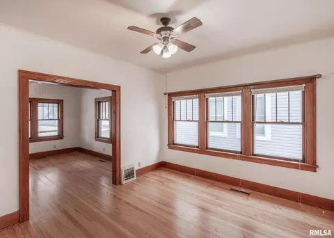 2907 12th Ave, Moline, IL 61265 photo 3
