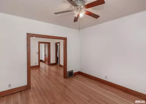 2907 12th Ave, Moline, IL 61265 photo 9