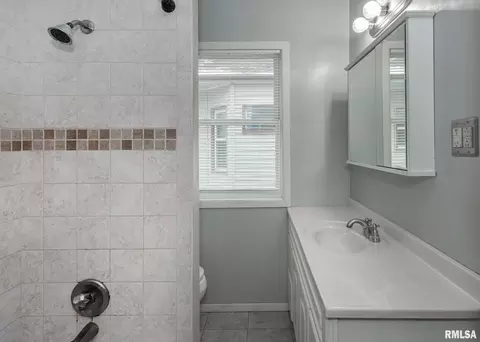 2907 12th Ave, Moline, IL 61265 photo 17