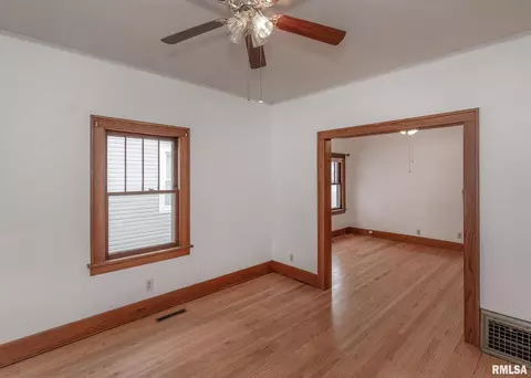 2907 12th Ave, Moline, IL 61265 photo 10