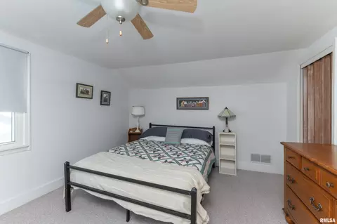 504 23rd Ave, Moline, IL 61265 photo 14