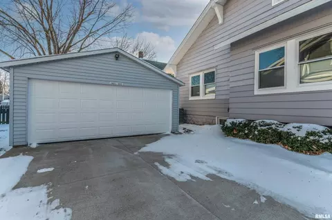 504 23rd Ave, Moline, IL 61265 photo 18