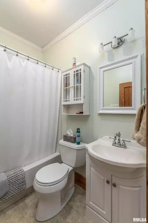 504 23rd Ave, Moline, IL 61265 photo 12