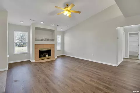 3012 Willow Branch Dr, Herrin, IL 62948 photo 5