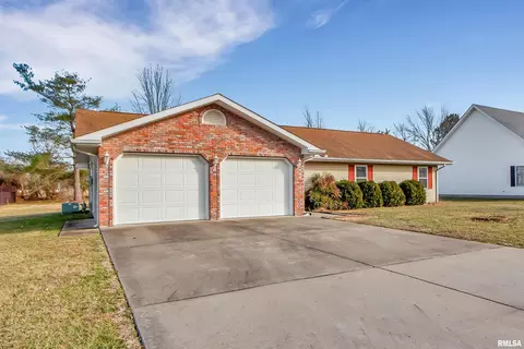 3012 Willow Branch Dr, Herrin, IL 62948 photo 2