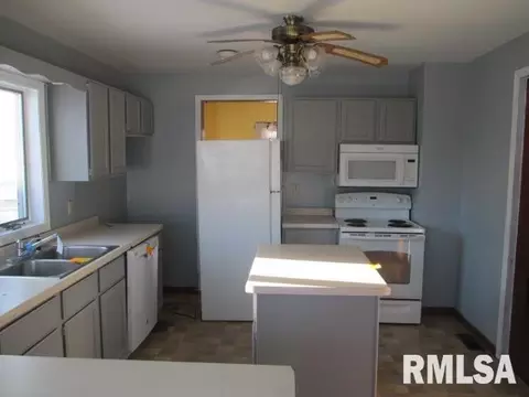 400 S Genesee St, Morrison, IL 61270 photo 5