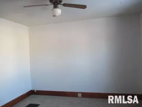 400 S Genesee St, Morrison, IL 61270 photo 8