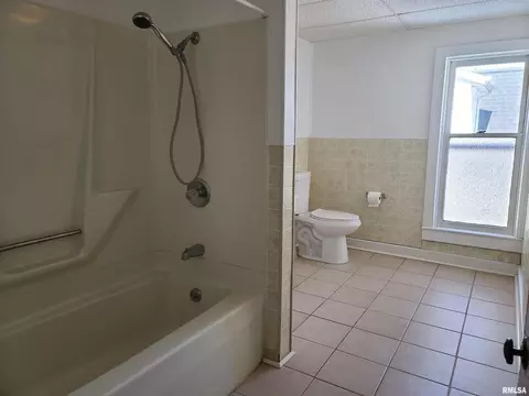 508 4th St, Fulton, IL 61252 photo 5