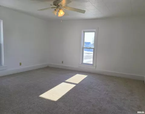 508 4th St, Fulton, IL 61252 photo 3