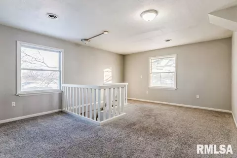 2307 9th St, Silvis, IL 61282 photo 11