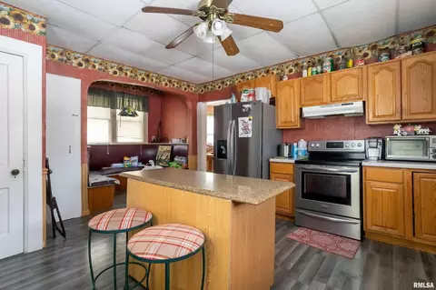 224 E Durant St, Walcott, IA 52773 photo 8