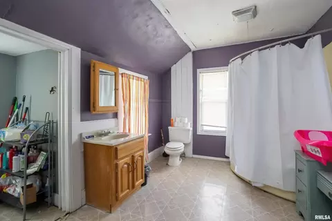 224 E Durant St, Walcott, IA 52773 photo 14
