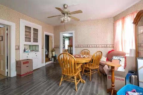 224 E Durant St, Walcott, IA 52773 photo 5
