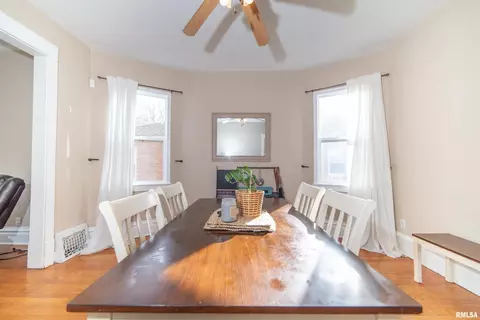 2033 14th St, Moline, IL 61265 photo 9