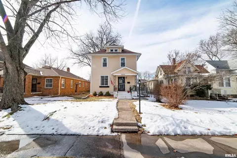 2033 14th St, Moline, IL 61265 photo 2
