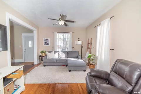 2033 14th St, Moline, IL 61265 photo 7