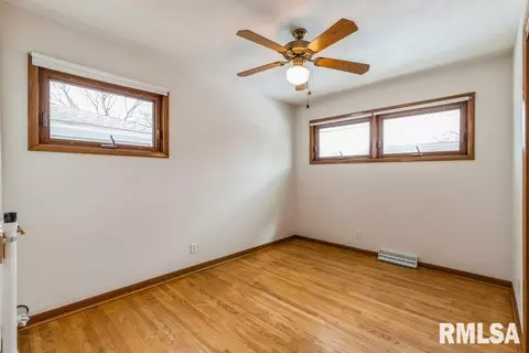 3617 37th St, Moline, IL 61265 photo 11