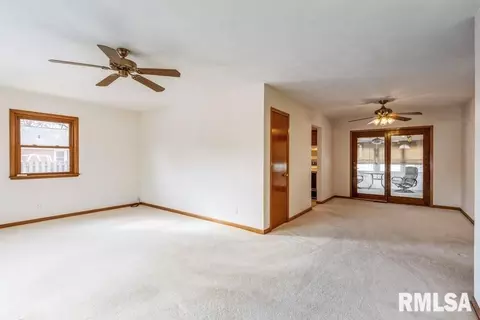 3617 37th St, Moline, IL 61265 photo 3