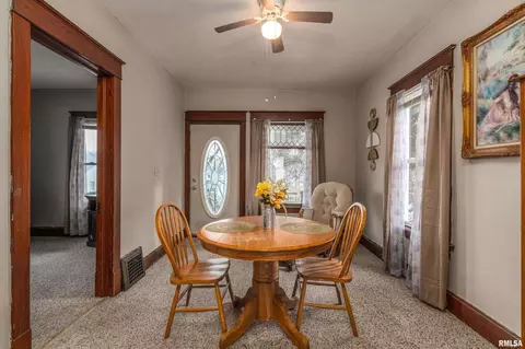 209 14th Ave, Moline, IL 61265 photo 3
