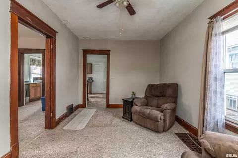 209 14th Ave, Moline, IL 61265 photo 6
