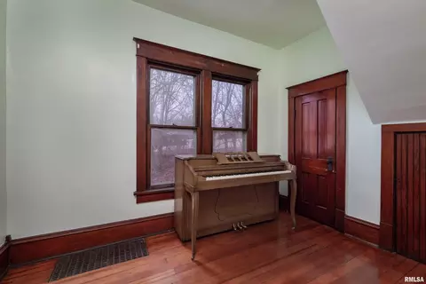 4226 10th Ave, Moline, IL 61265 photo 16