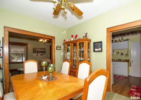 2606 4th St, Moline, IL 61265 photo 8