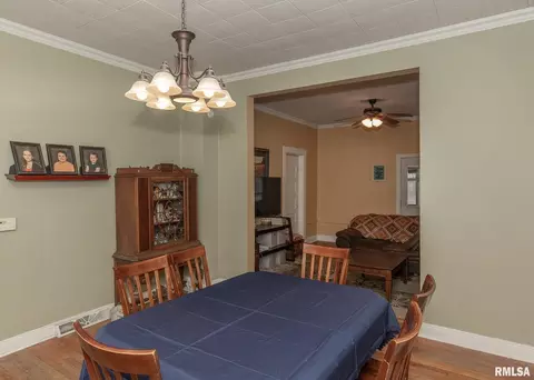 2323 15th St, Moline, IL 61265 photo 11