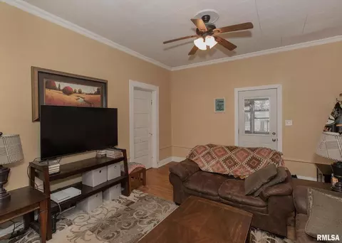 2323 15th St, Moline, IL 61265 photo 5
