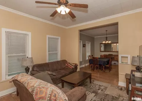 2323 15th St, Moline, IL 61265 photo 6