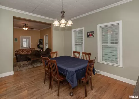 2323 15th St, Moline, IL 61265 photo 9