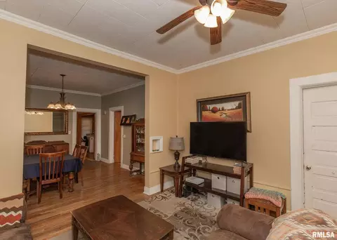 2323 15th St, Moline, IL 61265 photo 7