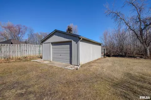 709 14th St, Silvis, IL 61282 photo 30