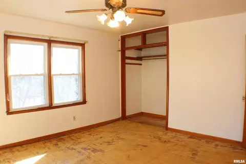 945 26th St, Moline, IL 61265 photo 12