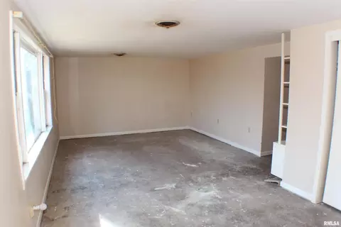 945 26th St, Moline, IL 61265 photo 19