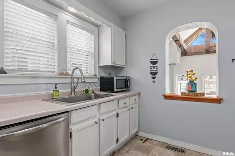 1409 29th Ave, Moline, IL 61265 photo 13