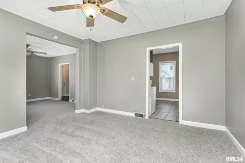 127 8th St, Silvis, IL 61282 photo 7