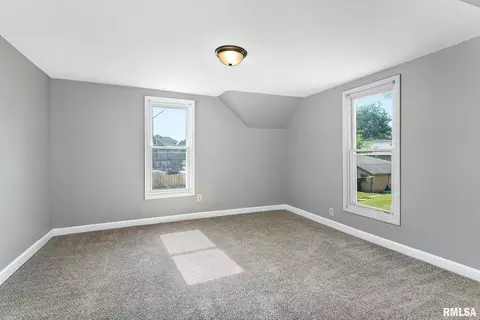 127 8th St, Silvis, IL 61282 photo 13