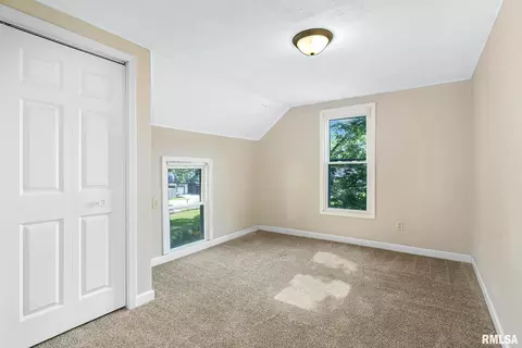 127 8th St, Silvis, IL 61282 photo 12