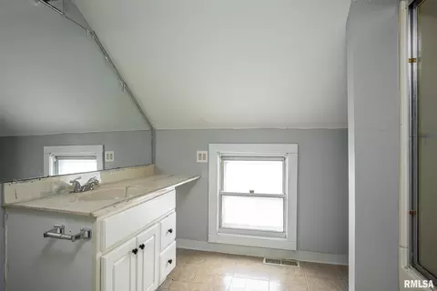 1803 18th Ave #A, Moline, IL 61265 photo 11