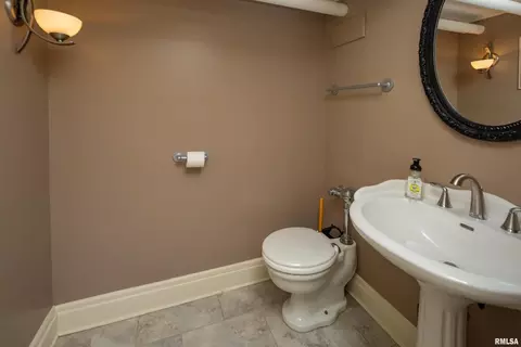 2330 11th St, Moline, IL 61265 photo 35