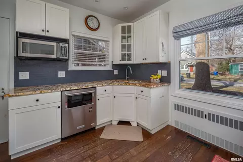 2330 11th St, Moline, IL 61265 photo 14