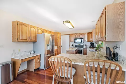 3579 8th St, Moline, IL 61265 photo 10