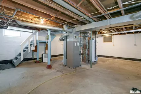1910 33rd St, Moline, IL 61265 photo 21