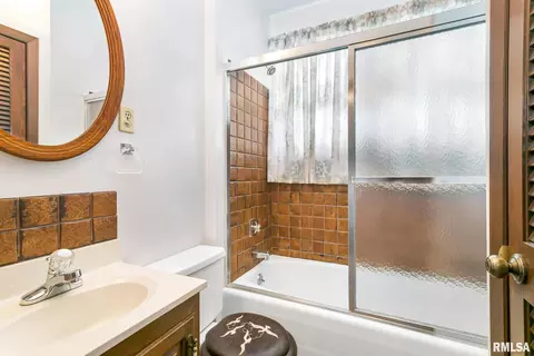 1910 33rd St, Moline, IL 61265 photo 19