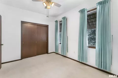 1910 33rd St, Moline, IL 61265 photo 16