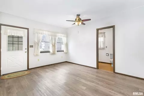 1910 33rd St, Moline, IL 61265 photo 10