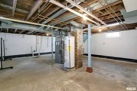 1910 33rd St, Moline, IL 61265 photo 22