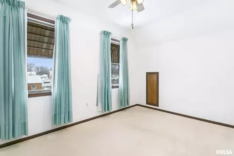 1910 33rd St, Moline, IL 61265 photo 15