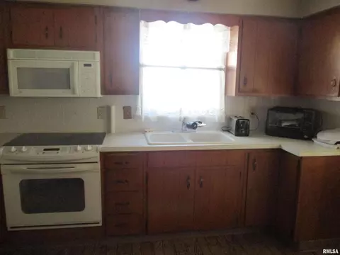 124 Payson St, Kewanee, IL 61443 photo 10